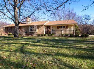 615 Sunrise Ln, Rockford, IL 61107