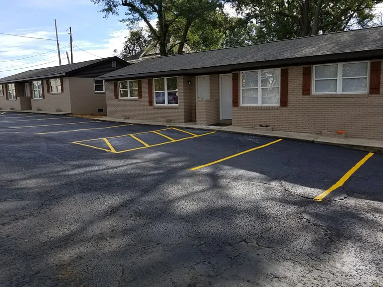 505 W Main St — Photo 14