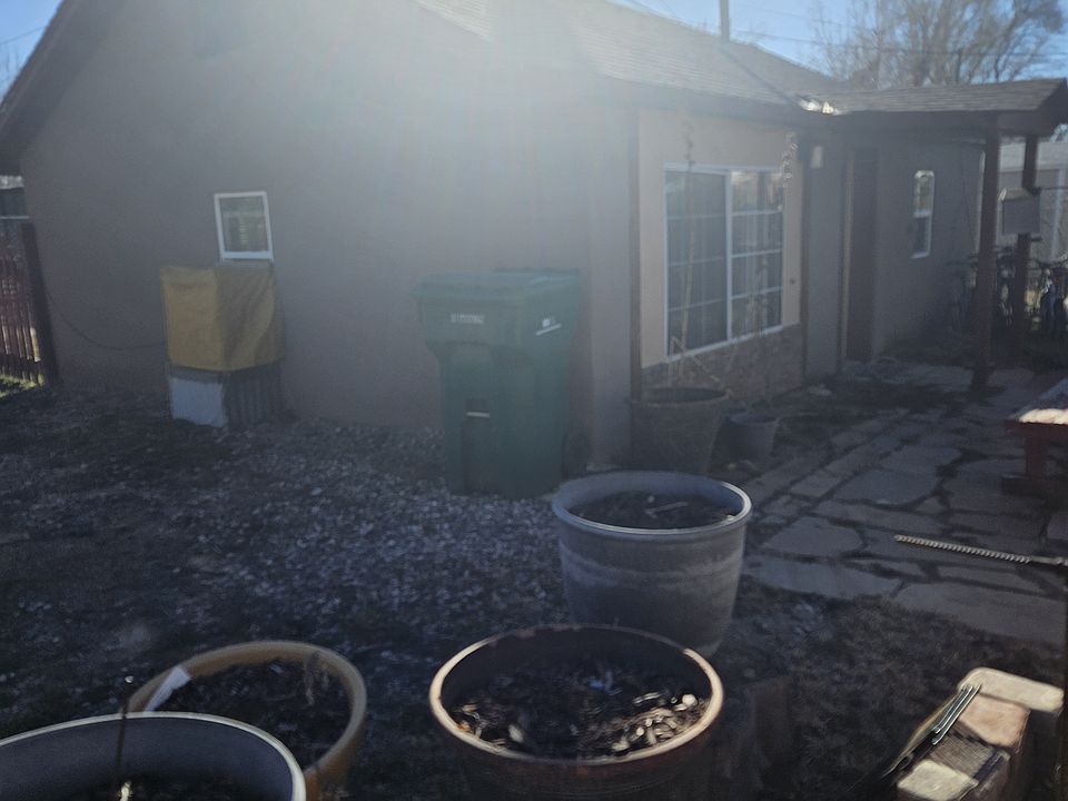 1st image of 902 1/2 N Orchard Ave