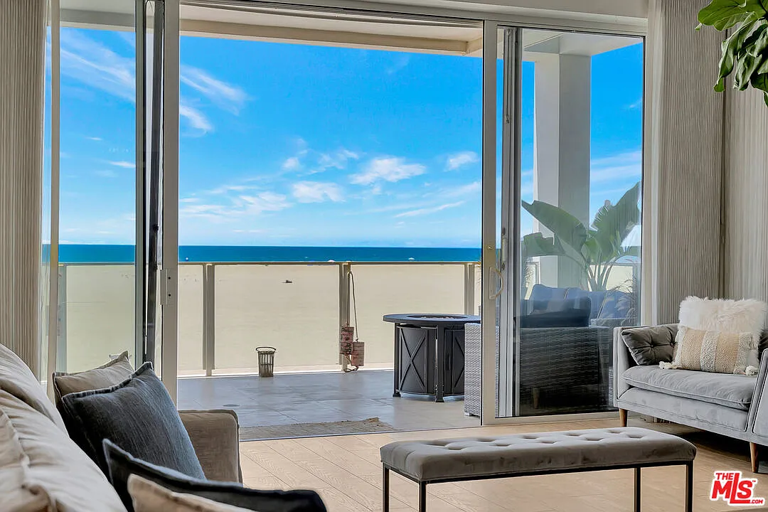 3 bed, 3.5 bath, 3445 sqft, $23,000 — Photo 3