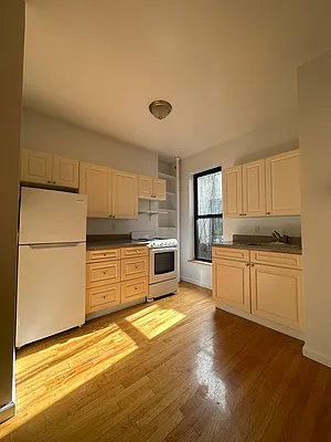 Rented by Peter R. Hungerford, LREB | media 19