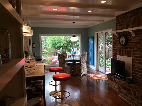 3rd image of 21 Littlewood Dr