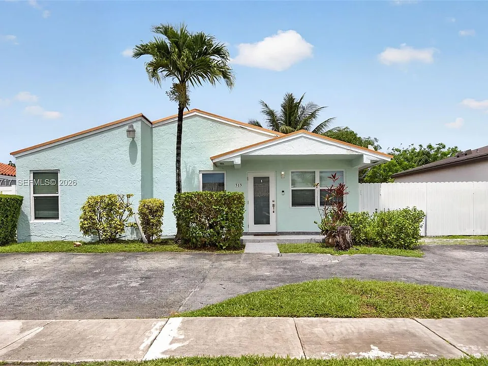 313 NW 132nd Pl