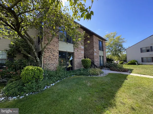 71 Sumac Ct #A, Mount Laurel, NJ 08054