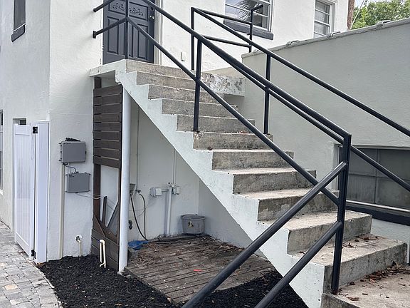 2nd image of 303 W Emma St #1/2