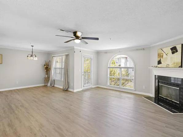 223 Quietwood Dr #223, Winston Salem, NC 27103