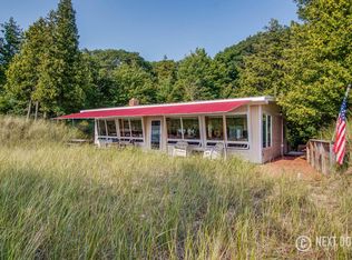 11725 Valley Rd, Montague, MI 49437