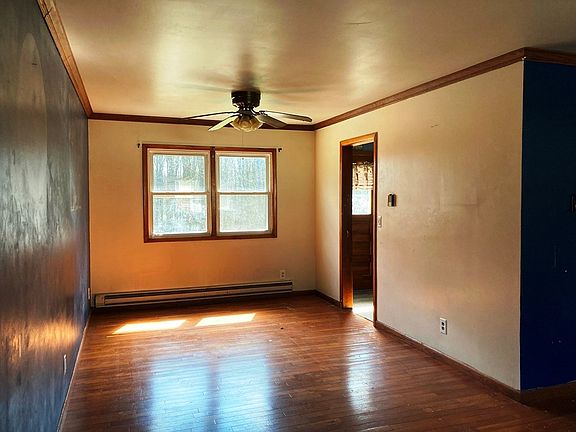 4th image of 422 Cole Dr