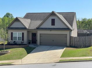 380 Darling Ln, Pendergrass, GA 30567