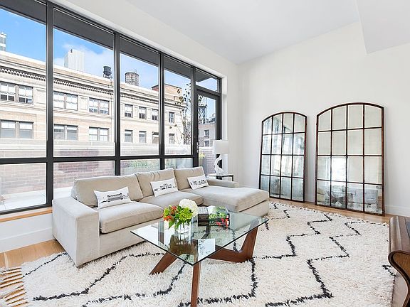 3rd image of 290 Hudson St Unit Penthouse
