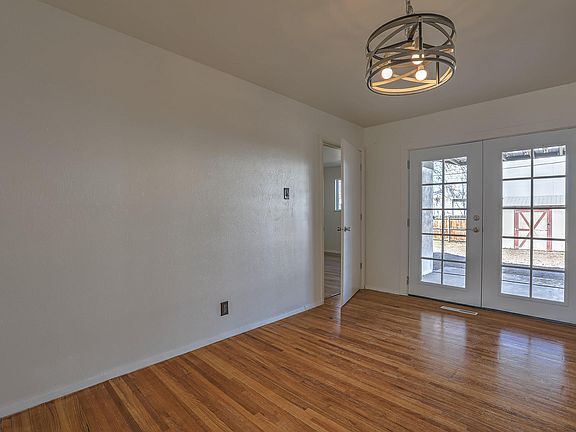 5th image of 8205 Fruit Ave NE