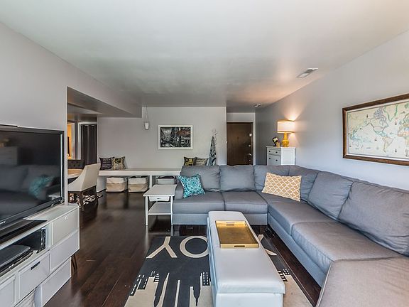 4th image of 5764 S Waterbury Way Unit I