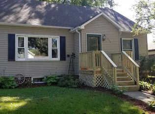 204 Wright Ave, Parkersburg, IA 50665