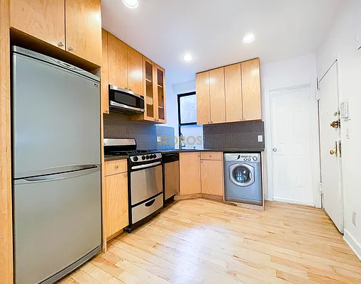 Rented by City Connections Realty | media 18