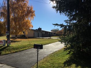 1310 S 2nd St, Lander, WY 82520