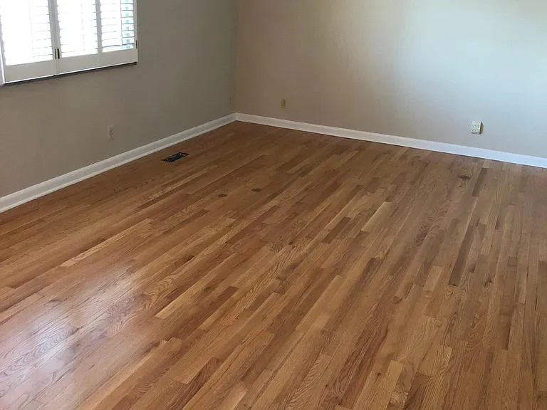 7528 Deane Hill Dr — Photo 2