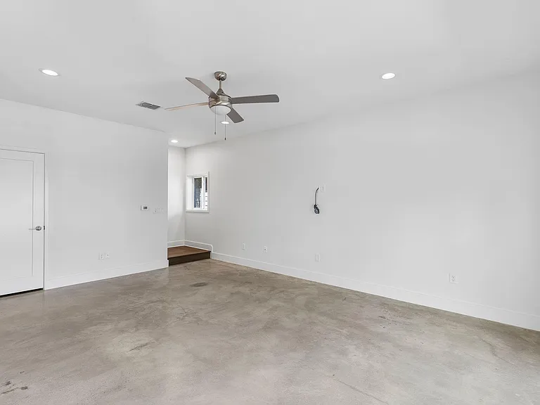 2101 Montopolis Dr #11 — Photo 18