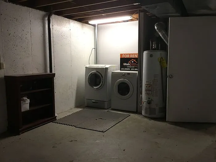 4270 S 1050 W — Photo 17