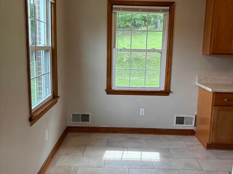 3614 Ventnor Rd SE — Photo 7