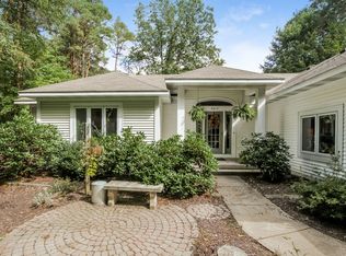 8817 Vergennes St SE, Ada, MI 49301