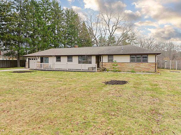 2nd image of 55136 Sundown Rd