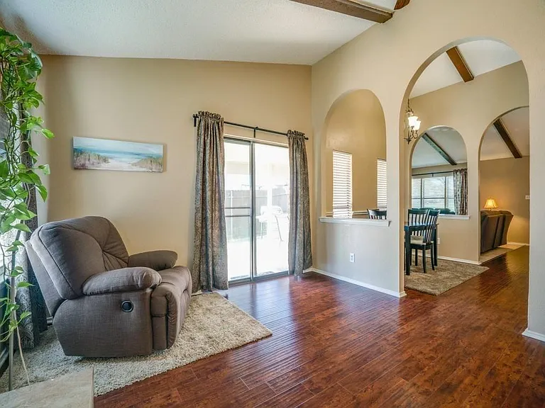 3228 Delaford Dr — Photo 11