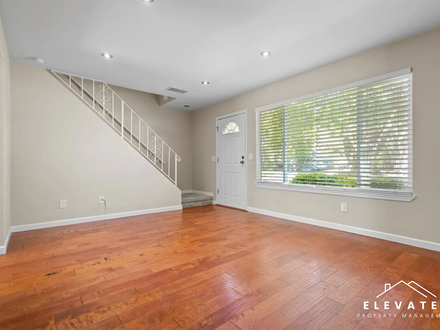 303 Algiers Court - 1 — Photo 4