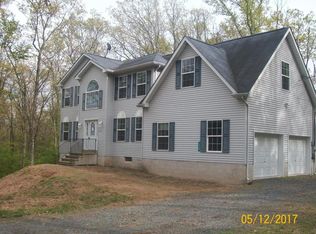 210 Bromley Rd, Henryville, PA 18332