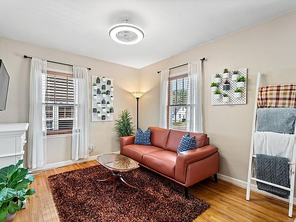 5th image of 823 S West Ave