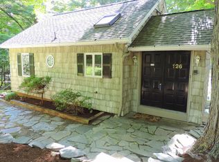 126 Beechwood Cove Rd, Greentown, PA 18426