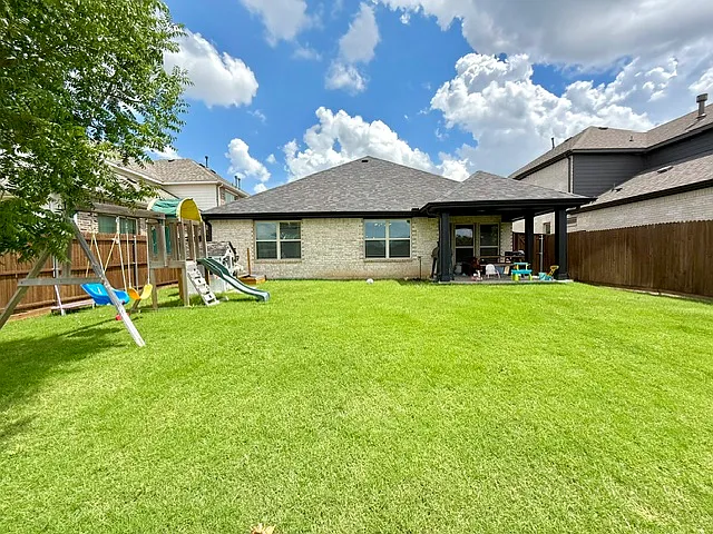 2036 Meliana Dr — Photo 20