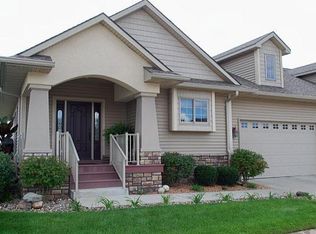 5220 Stone Creek Dr, Pleasant Hill, IA 50327