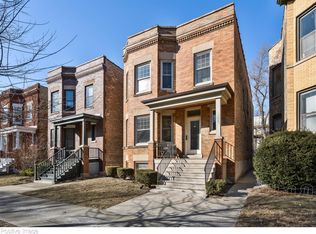 1330 W Roscoe St, Chicago, IL 60657