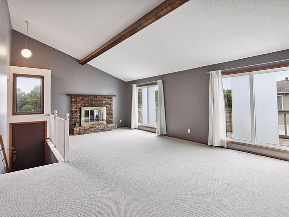 2nd image of 1524 Franklin Ln