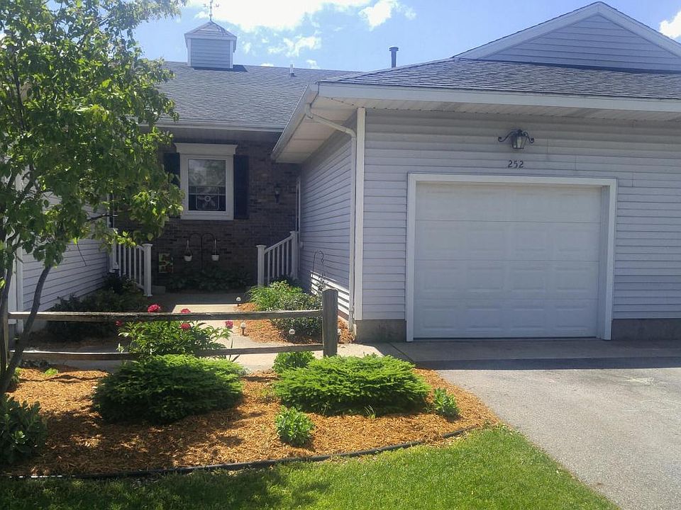 1st image of 252 Creekside St #6