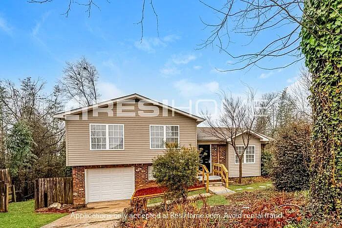 5088 Rick Dr — Photo 1