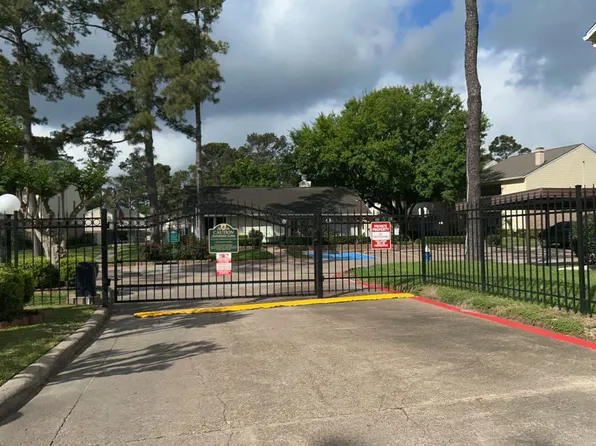 14515 Wunderlich Dr, Houston, TX 77069