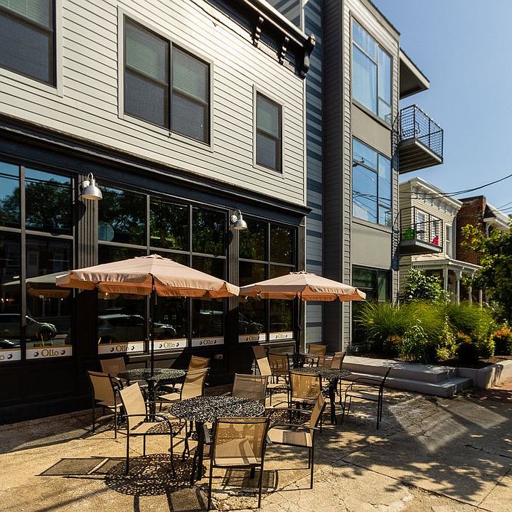 1st image of 2028 W Cary St APT 2