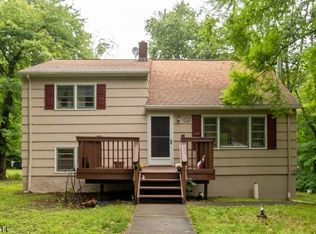 484 Morsetown Rd, West Milford, NJ 07480