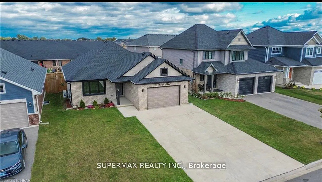 5 bed, $2,999 — Photo 1