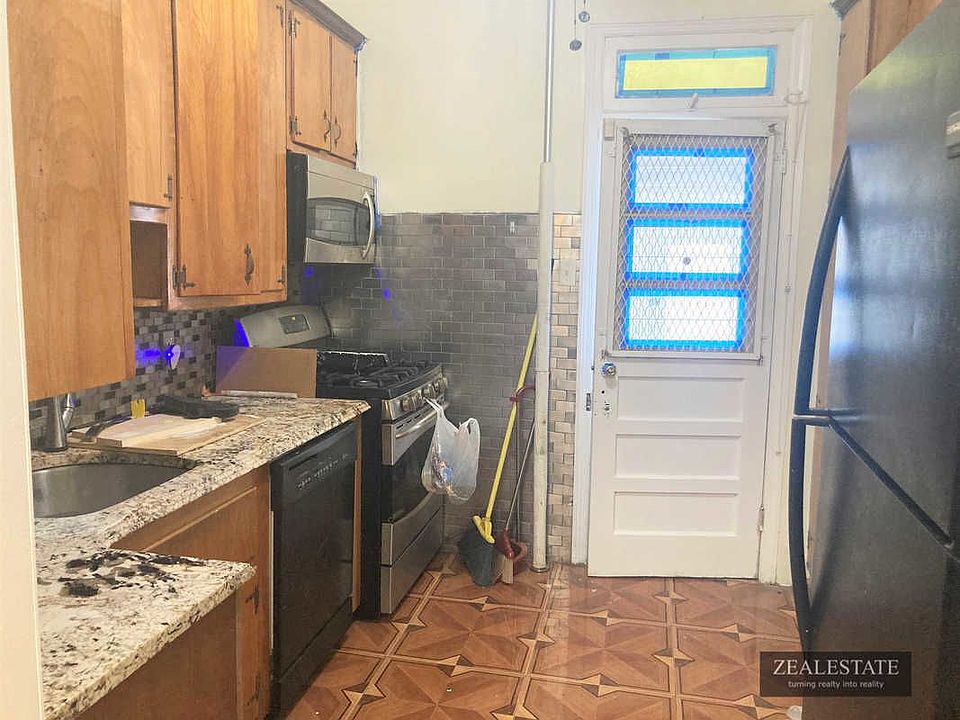 1st image of 8824 Glenwood Rd Floor 1