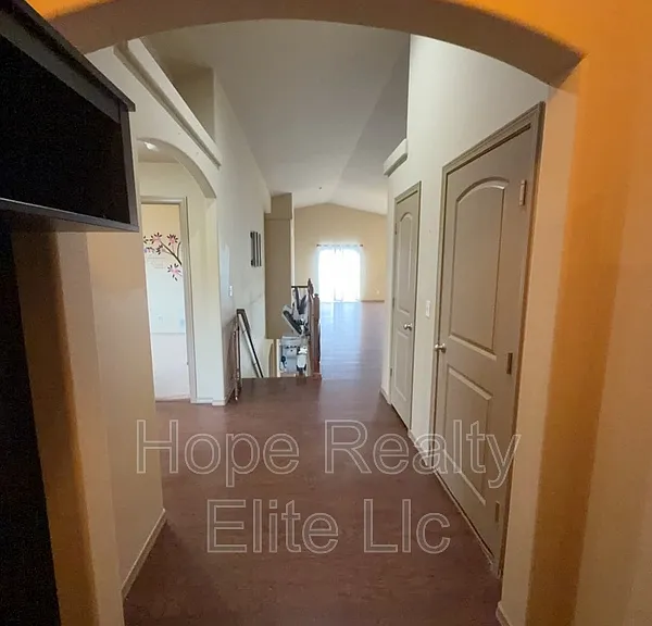 10931 Glen Canyon Dr — Photo 5