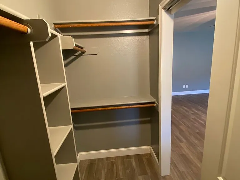 934 N Kent St — Photo 23