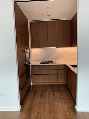 Rented by Erman Agirnasli, LREB | media 4