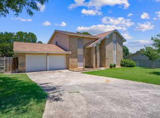107 Laural Ln, Universal City, TX 78148