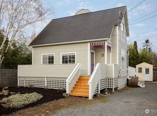 517 Center St, La Conner, WA 98257