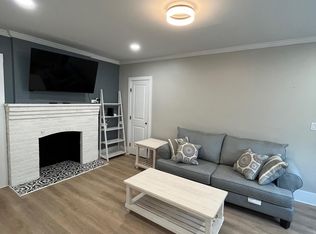 90 S Pine Ave #A, Albany, NY 12208