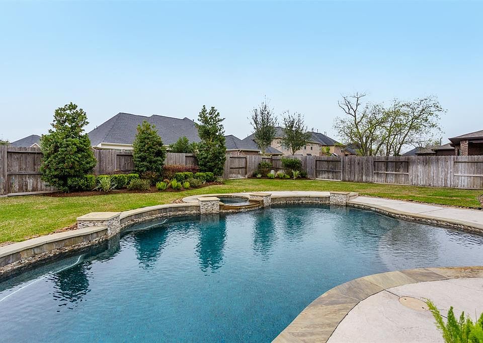 1st image of 22 Blue Sky Ct