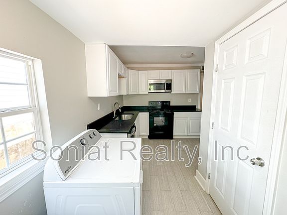 5th image of 1610 Saint Anthony St