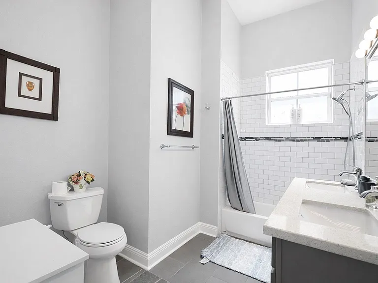 2131 Dumaine St — Photo 8